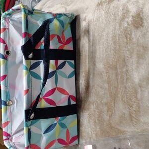 Thirty -one Tiny Utility Tote in Kaleidoscope Dreams